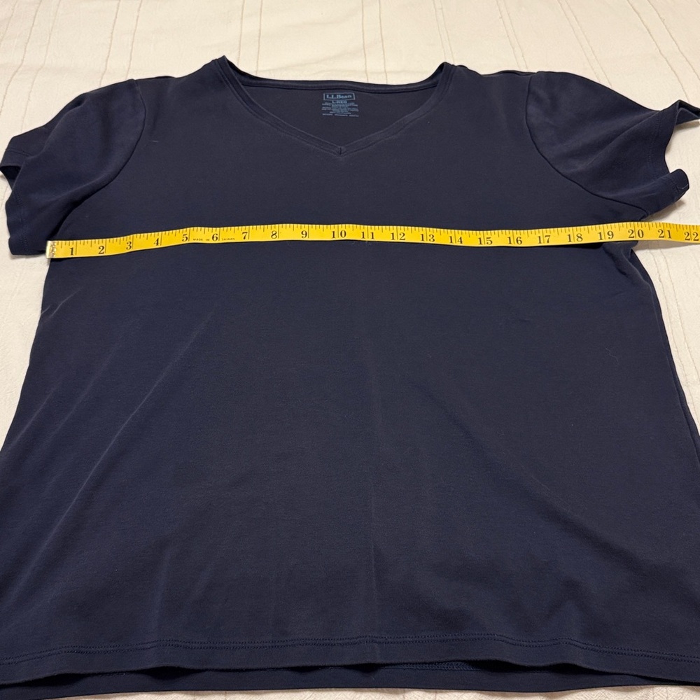 L.L. Bean Dark Blue V-Neck Short Sleeve Tee - Picture 4 of 4